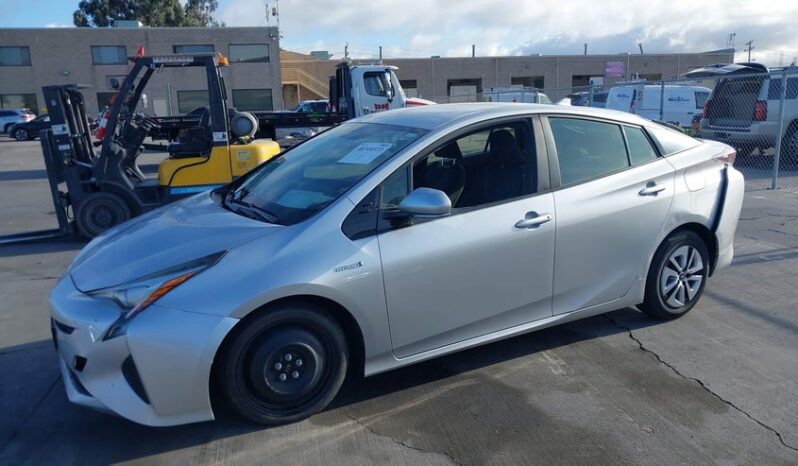 
								2016 Toyota Prius full									