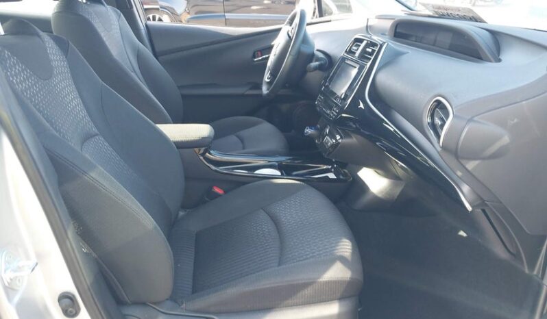 
								2016 Toyota Prius full									