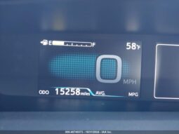 
										2016 Toyota Prius full									