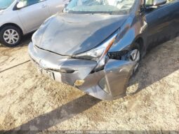 
										2017 Toyota Prius full									