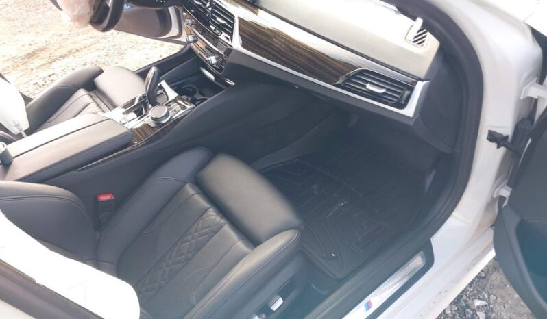
								2021 BMW 530I full									