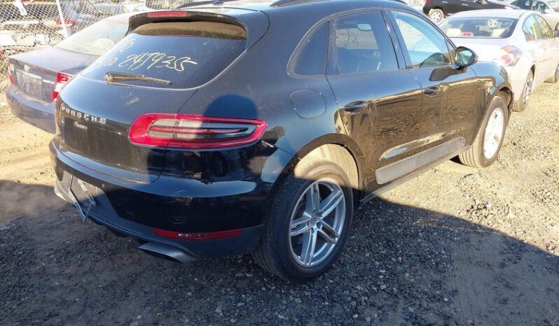 
								2018 Porsche Macan full									