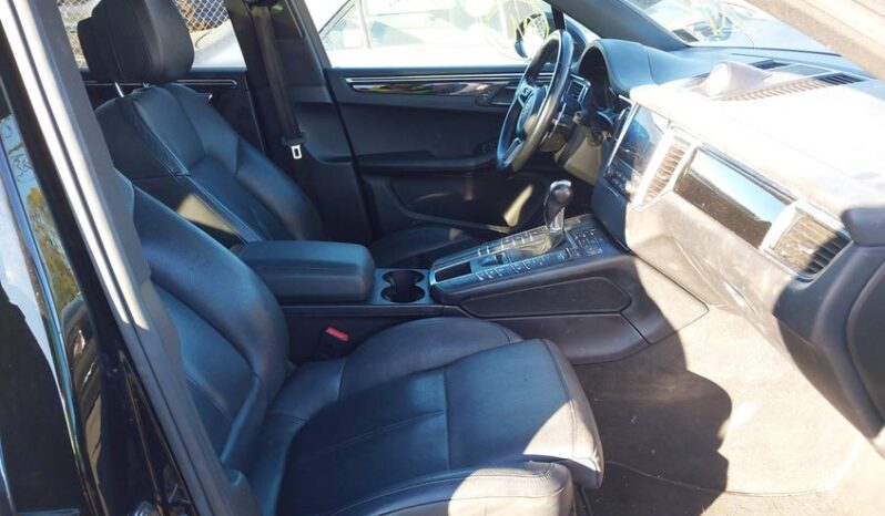 
								2018 Porsche Macan full									