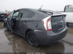 
										2015 Toyota Prius full									