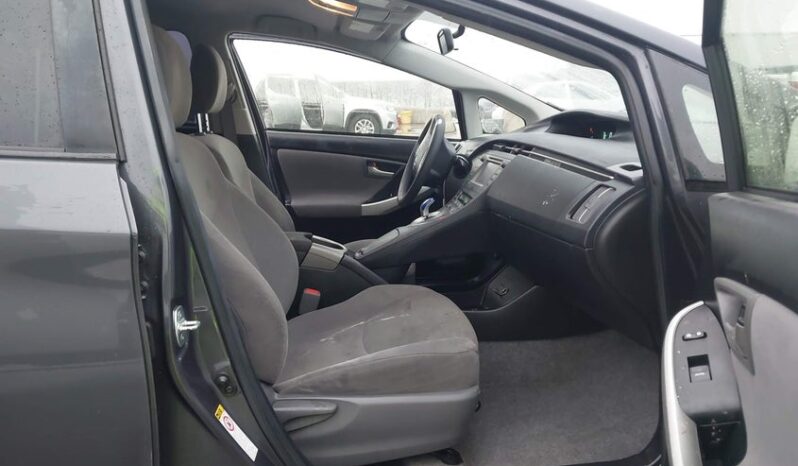 
								2015 Toyota Prius full									
