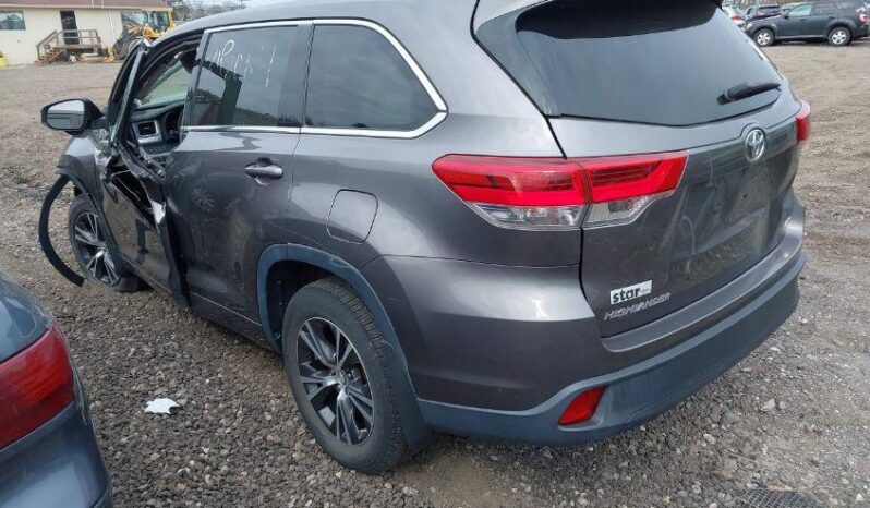 
								2017 Toyota Highlander full									