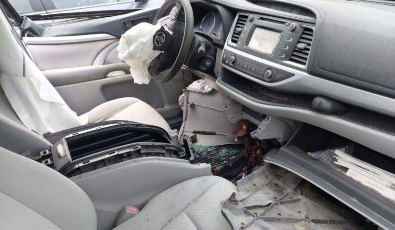 
								2017 Toyota Highlander full									