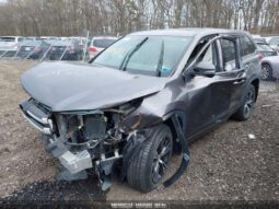 
										2017 Toyota Highlander full									