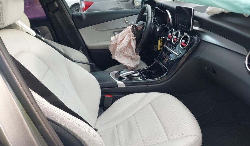 
								2015 Mercedes-benz C 300 full									