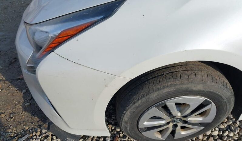 
								2016 Toyota Prius full									
