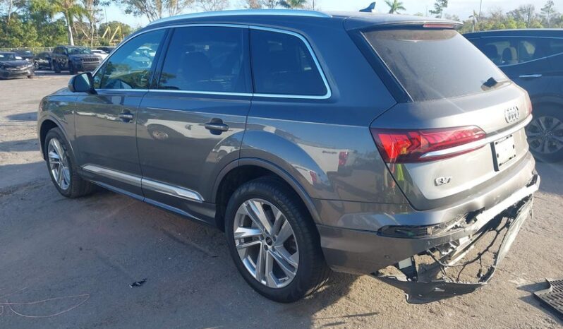 
								2022 Audi Q7 full									