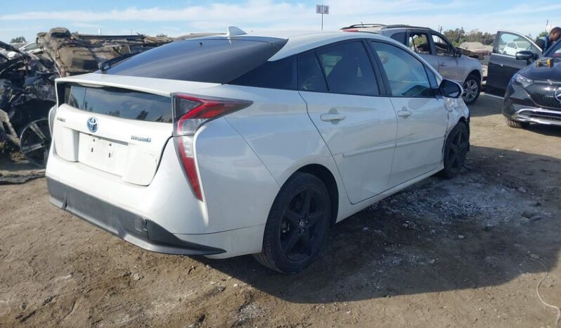 
								2016 Toyota Prius full									