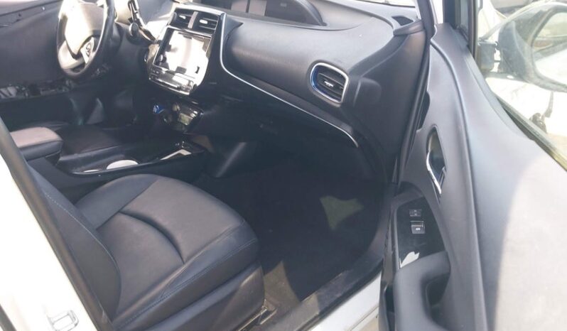 
								2016 Toyota Prius full									