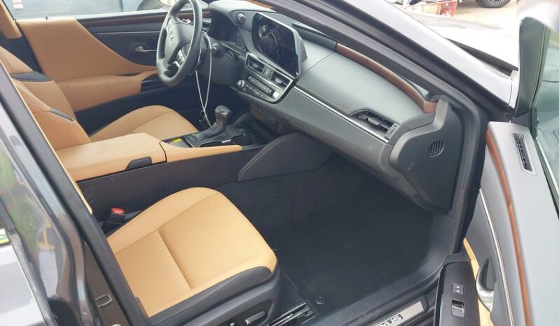 
								2024 Lexus Es 350 full									