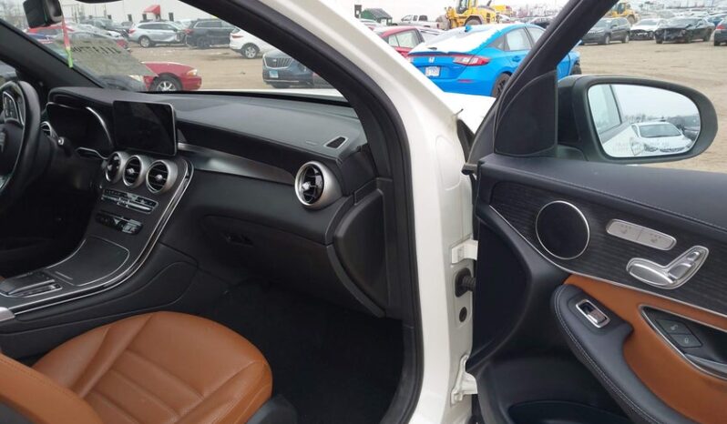 
								2023 Mercedes-benz Glc 300 full									
