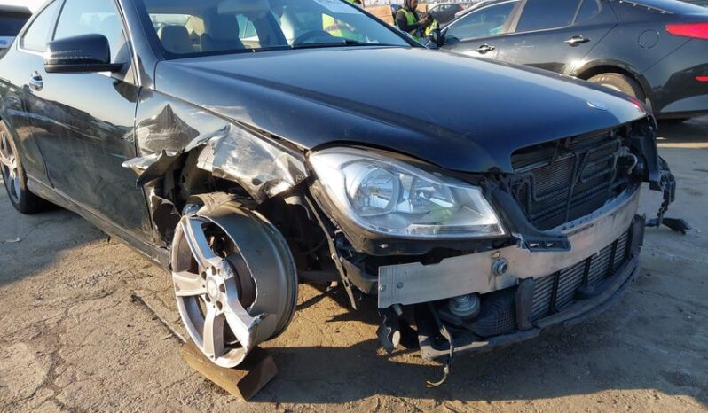 
								2014 Mercedes-benz C 250 full									