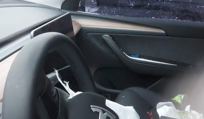 
								2025 Tesla Model y full									