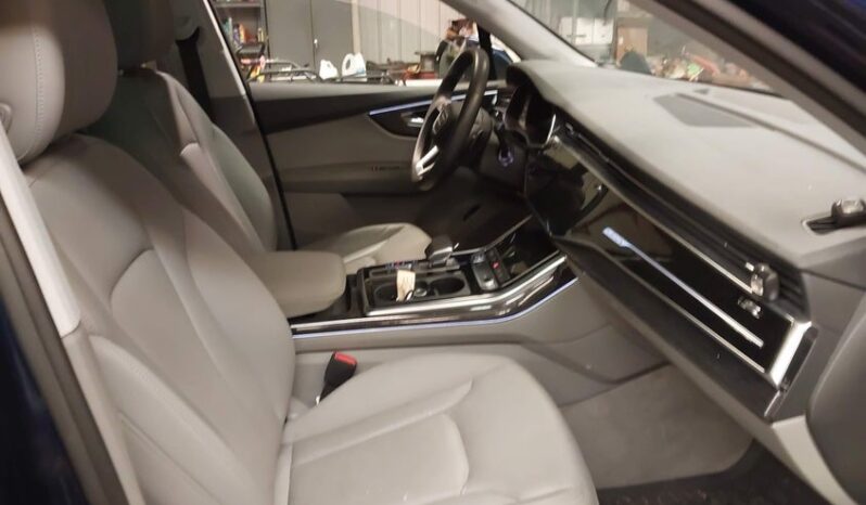 
								2022 Audi Q7 full									
