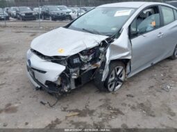 
										2018 Toyota Prius full									