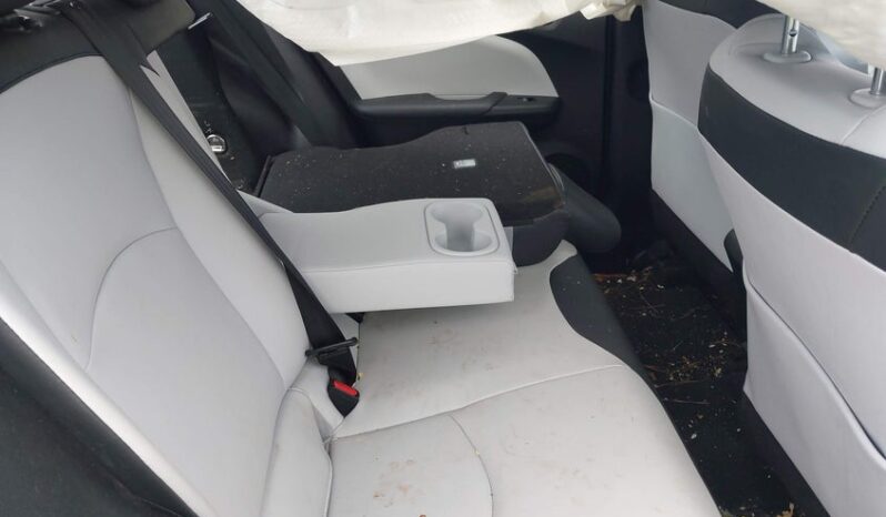 
								2018 Toyota Prius full									