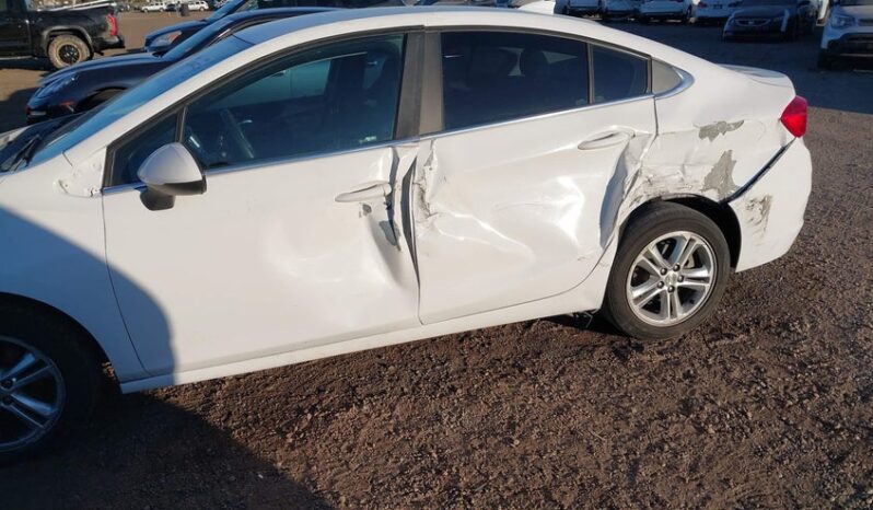 
								2017 Chevrolet Cruze full									