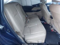
										2015 Toyota Highlander full									