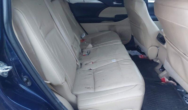 
								2015 Toyota Highlander full									