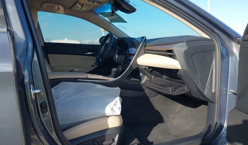 
								2022 Toyota Avalon full									