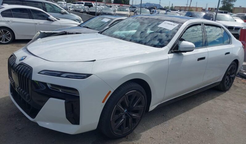
								2024 BMW 740 full									