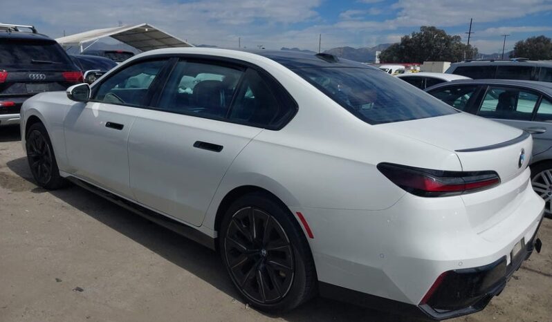 
								2024 BMW 740 full									