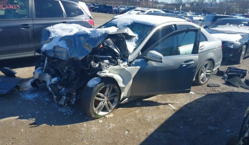 
								2014 Mercedes-benz C 250 full									