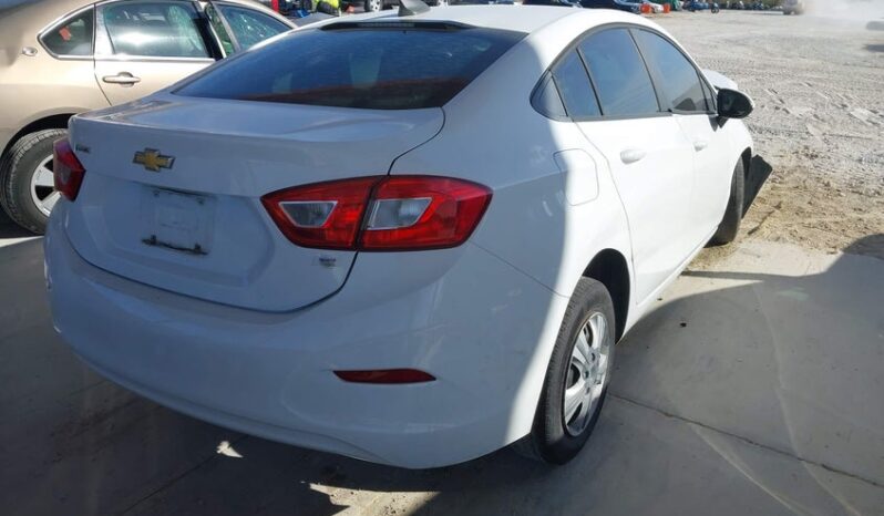 
								2018 Chevrolet Cruze full									