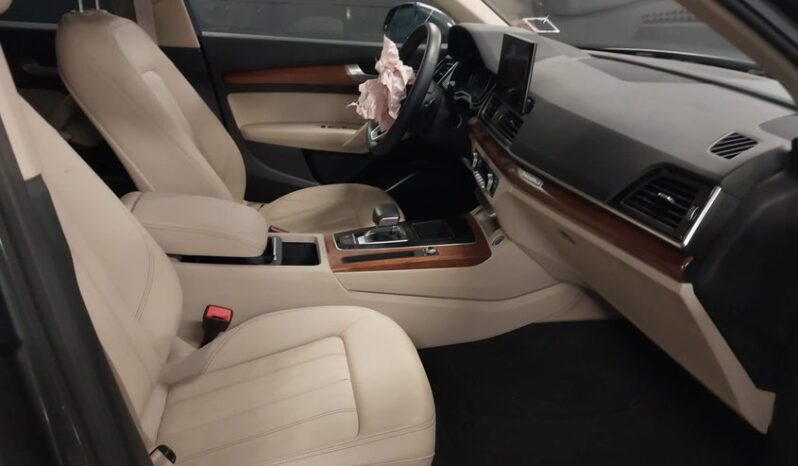 
								2022 Audi Q5 full									