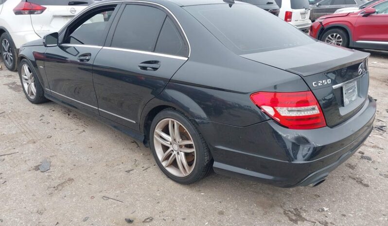 
								2012 Mercedes-benz C 250 full									