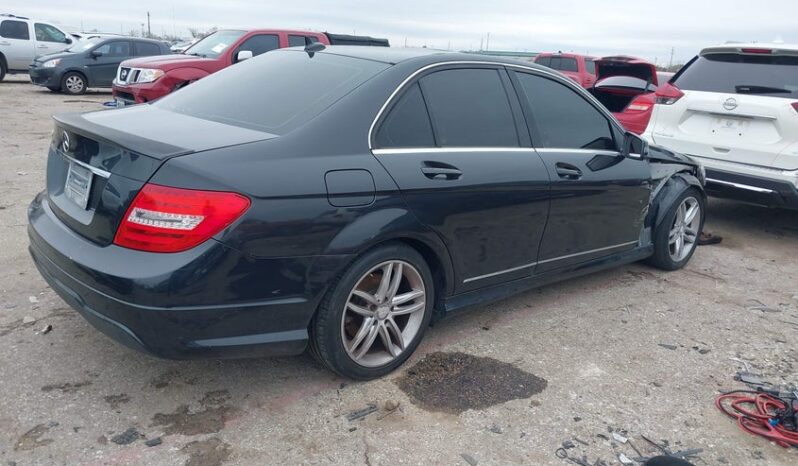 
								2012 Mercedes-benz C 250 full									