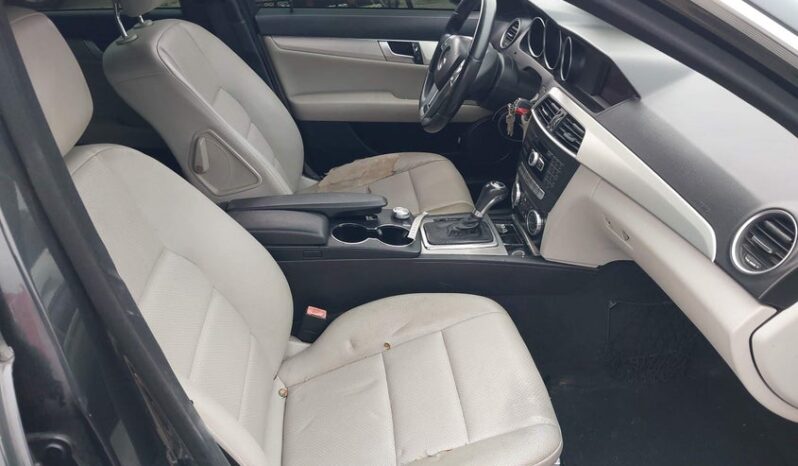 
								2012 Mercedes-benz C 250 full									