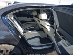 
										2022 BMW 750 full									