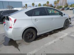 
										2012 Toyota Prius full									
