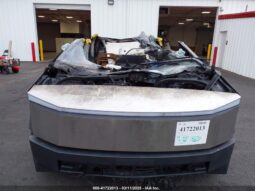 
										2024 Tesla Cybertruck full									