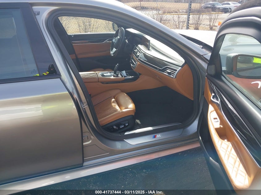 2020 BMW 750i