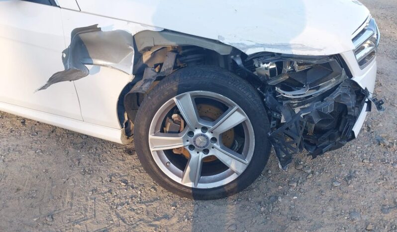 
								2013 Mercedes-benz C 250 full									