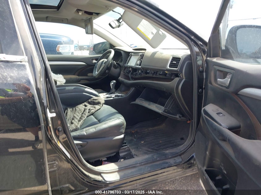 2016 Toyota Highlander