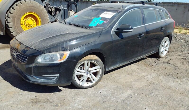 
								2015 Volvo V60 full									