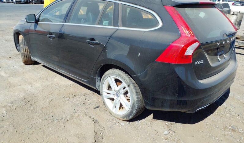 
								2015 Volvo V60 full									