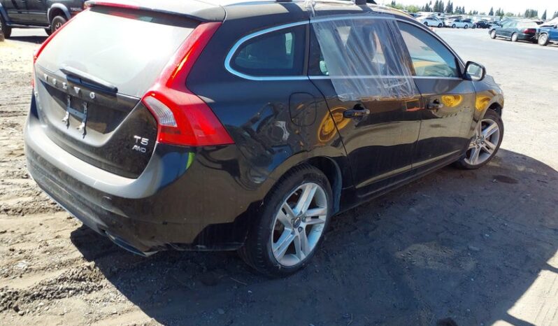 
								2015 Volvo V60 full									
