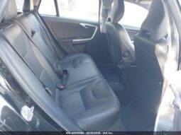 
										2015 Volvo V60 full									