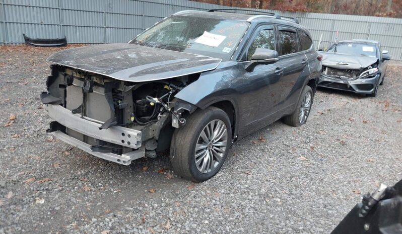 
								2023 Toyota Highlander full									
