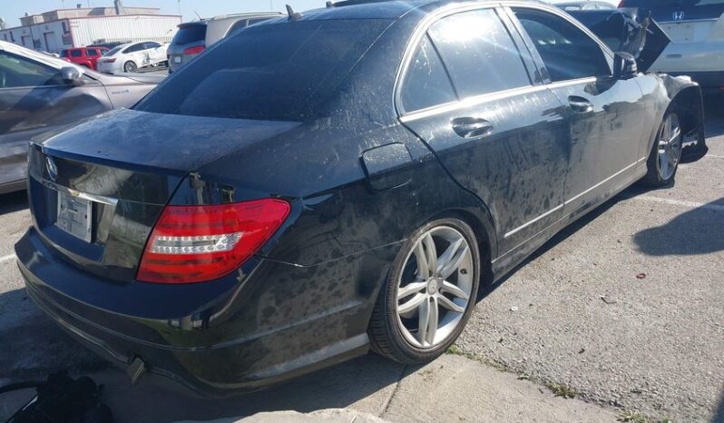 
								2013 Mercedes-benz C 250 full									