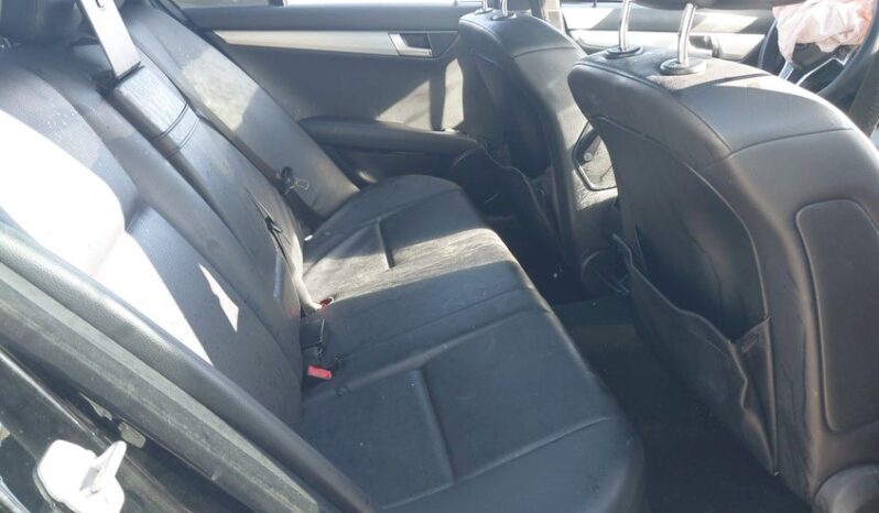
								2013 Mercedes-benz C 250 full									