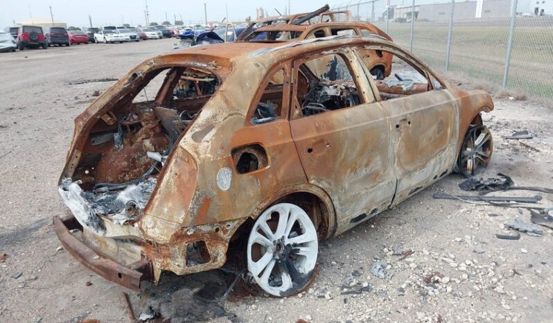 
								2016 Audi Q3 full									